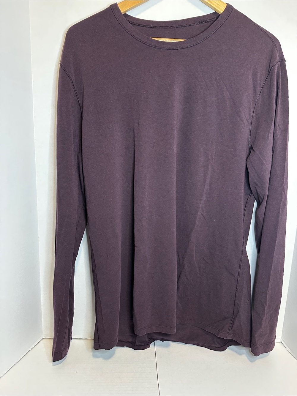 lululemon athletica Men's Long-Sleeve Crewneck in Deep Plum